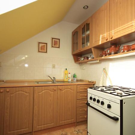 Apartman Pod Cernou Horou Рожнов-под-Радгоштєм Екстер'єр фото
