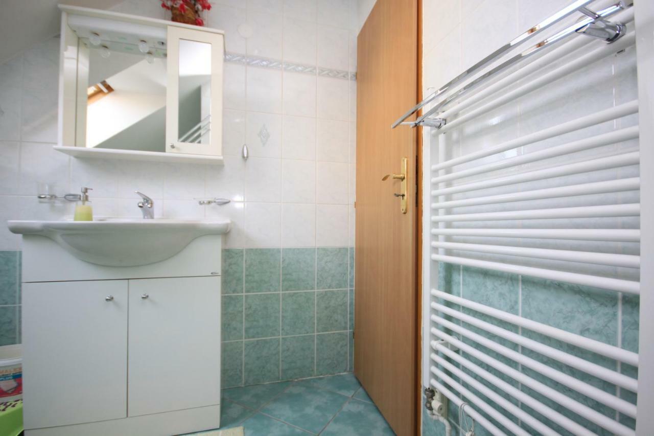 Apartman Pod Cernou Horou Рожнов-под-Радгоштєм Екстер'єр фото